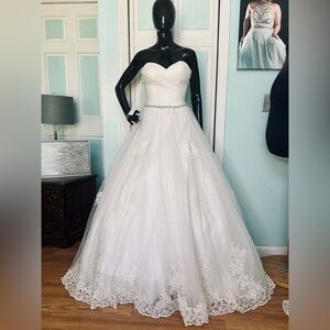 Size 8 style 4036 Sincerity Ivory Ball Gown Wedding Dress Bridal Princess NWT